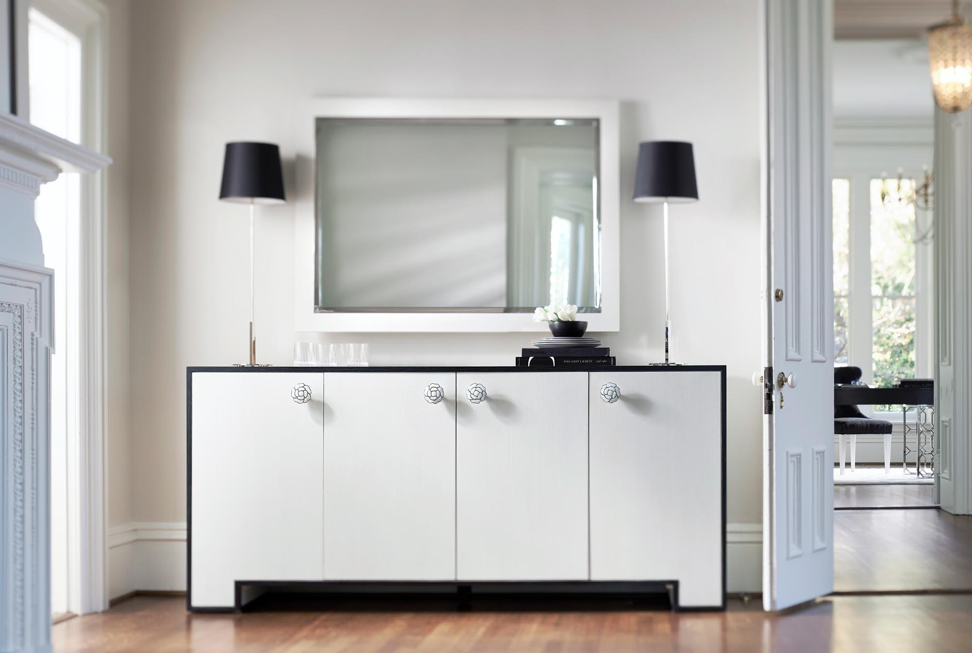 Silhouette Buffet White