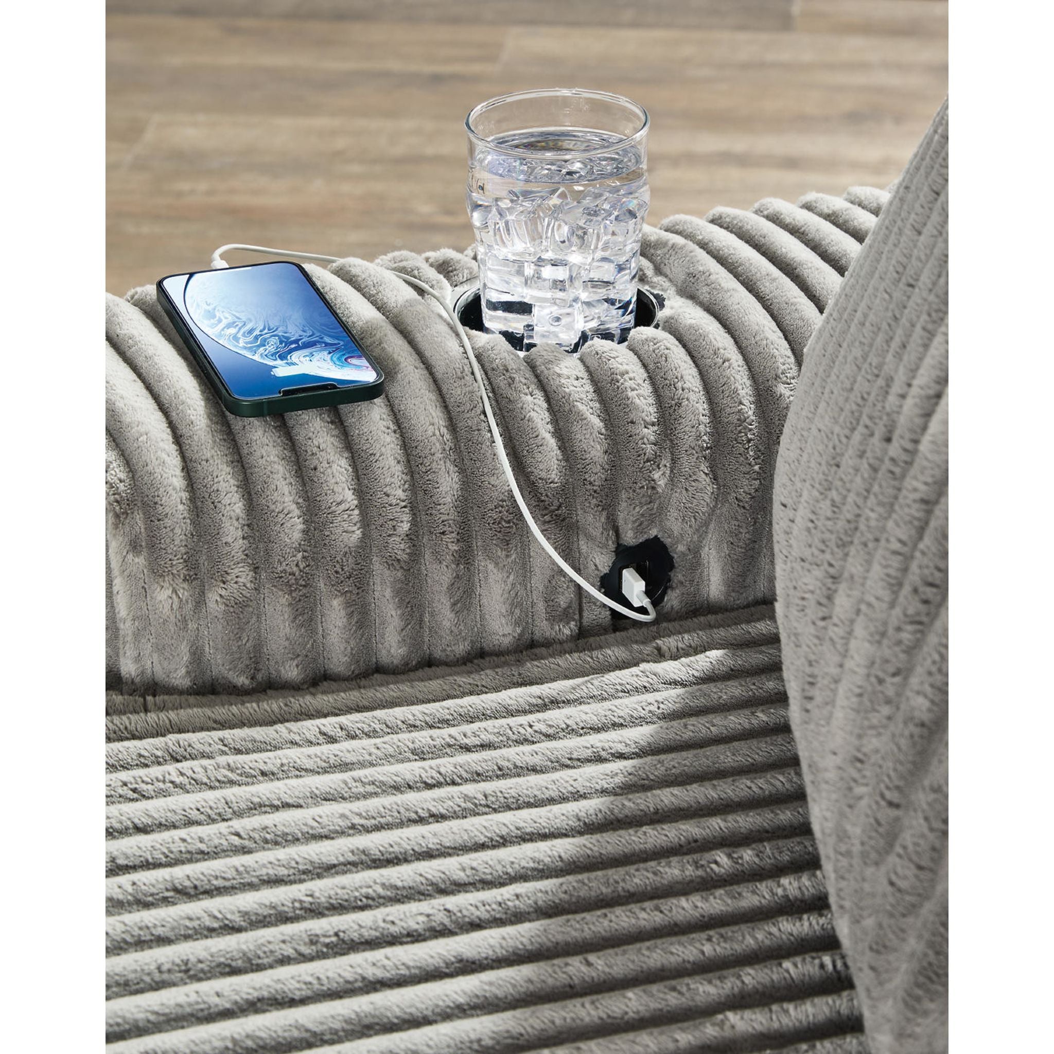 Lindyn Chaise